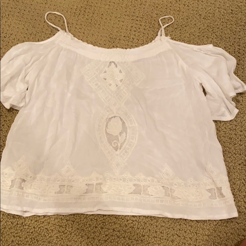 Women’s spaghetti strap white shirt